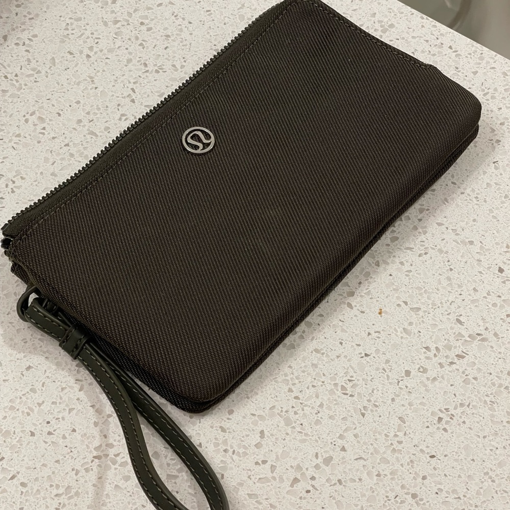 NWOT Dark Green Clutch